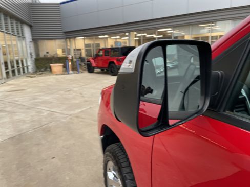 Used 2019 RAM 1500 Big Horn image 16