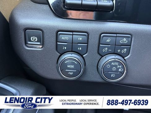 Used 2025 Chevrolet Silverado 1500 High Country w/ High Country Premium Package AWD/4WD image 19