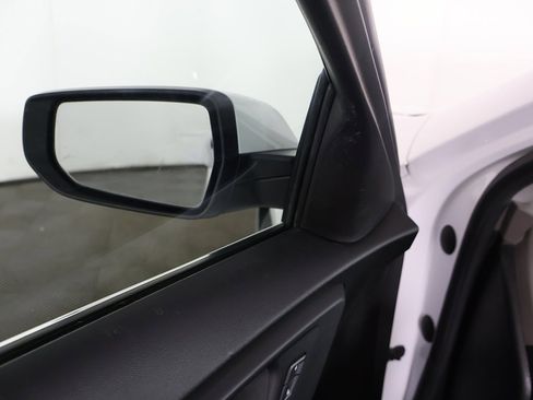 Used 2022 Chevrolet Malibu LT image 30