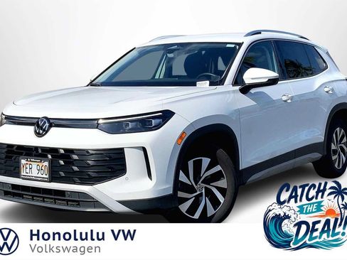 Certified 2025 Volkswagen Tiguan S FWD image 1