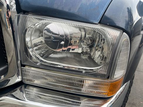 Used 2002 Ford F350 Lariat image 11