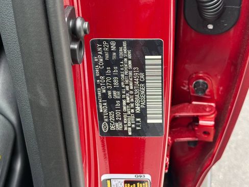 Used 2026 Hyundai Venue SE FWD image 28