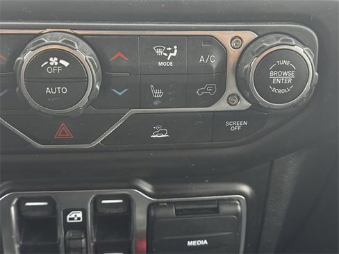 Certified 2022 Jeep Wrangler Unlimited Sahara w/ Cold Weather Group image 30