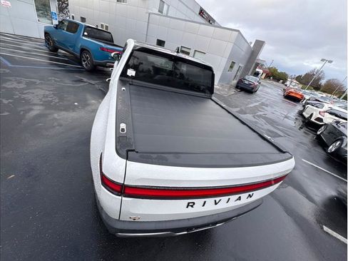 Used 2022 Rivian R1T Adventure image 28