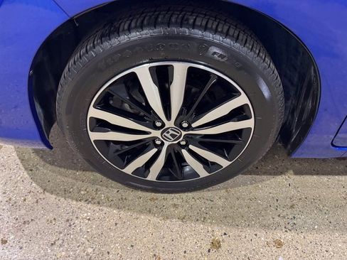 Used 2018 Honda Fit EX image 10