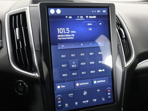 Used 2022 Ford Edge Titanium image 32