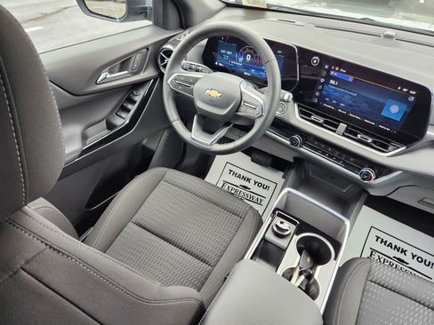 Used 2026 Chevrolet Equinox LT FWD image 14