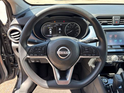 Used 2025 Nissan Versa SV FWD image 21