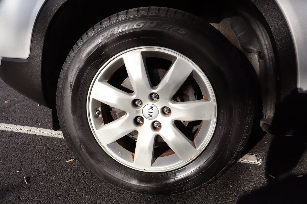 Used 2013 Kia Sorento LX AWD/4WD image 42