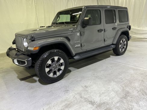 Used 2019 Jeep Wrangler Unlimited Sahara AWD/4WD image 6