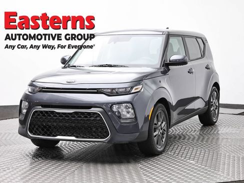 Used 2021 Kia Soul S FWD image 1