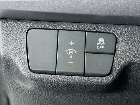 Used 2023 Kia Rio LX image 17