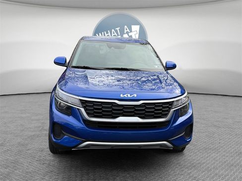 Certified 2023 Kia Seltos LX image 9