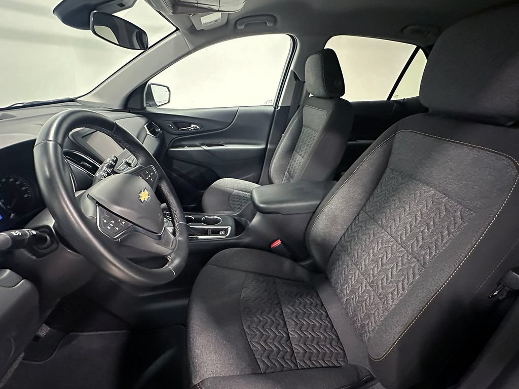 Used 2024 Chevrolet Equinox LT FWD image 3