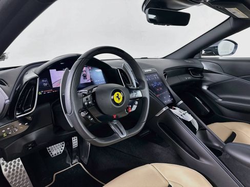 Used 2025 Ferrari Roma Spider RWD image 33