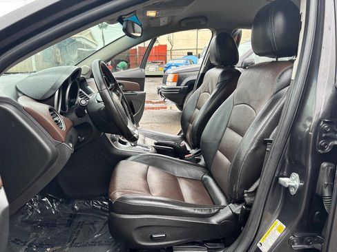 Used 2015 Chevrolet Cruze LT image 11
