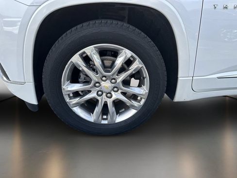 Used 2021 Chevrolet Traverse High Country AWD/4WD image 8