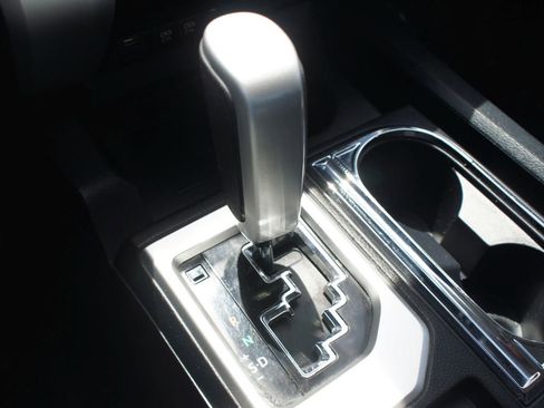 Used 2021 Toyota Tundra SR5 w/ SR5 Upgrade Package RWD image 9