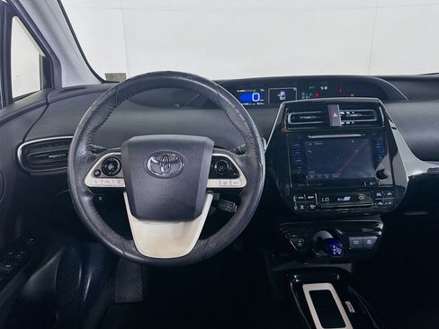 Used 2017 Toyota Prius Four image 17