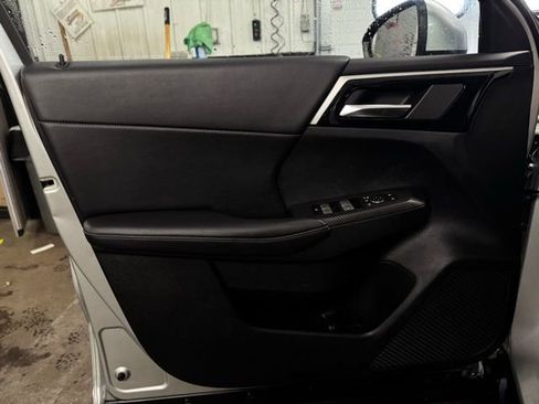 Used 2024 Mitsubishi Outlander SE image 12