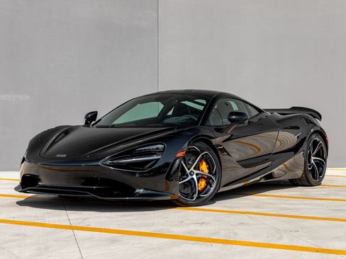Used 2024 McLaren 750S RWD image 1