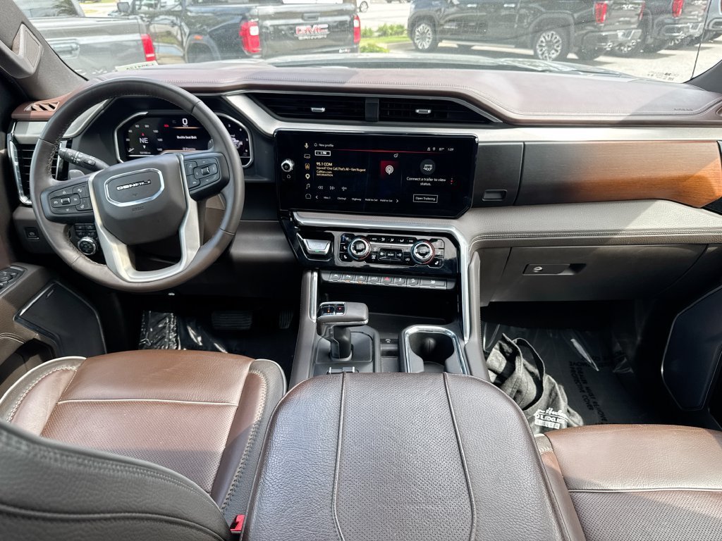 Used 2023 GMC Sierra 1500 Denali w/ Denali Reserve Package AWD/4WD image 24