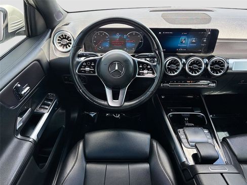 Used 2023 Mercedes-Benz EQB 250+ image 21