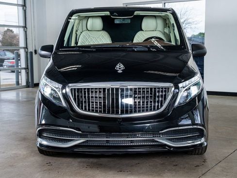 Used 2020 Mercedes-Benz Metris Passenger image 3