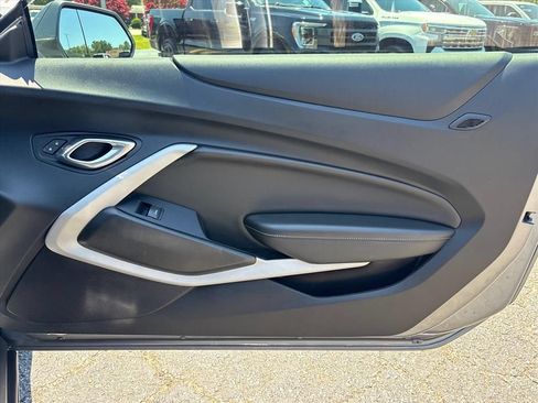 Used 2019 Chevrolet Camaro LT RWD image 13