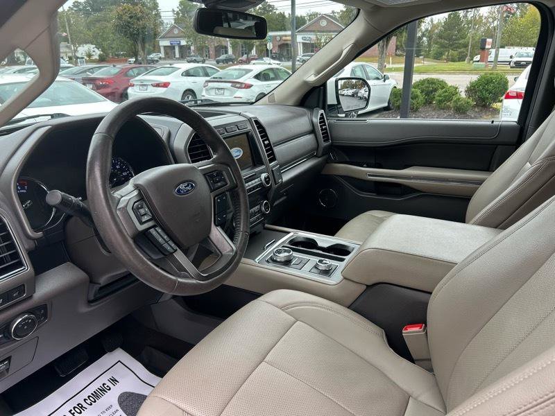 Used 2020 Ford Expedition XLT w/ Equipment Group 202A AWD/4WD image 10