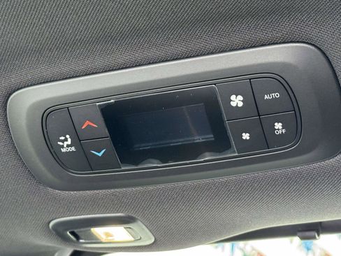 New 2026 Chrysler Pacifica Limited AWD/4WD image 23