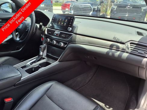 Used 2018 Honda Accord Sport image 10