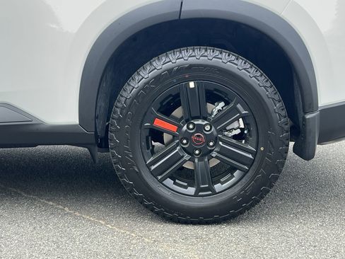 New 2026 Nissan Rogue SV image 25