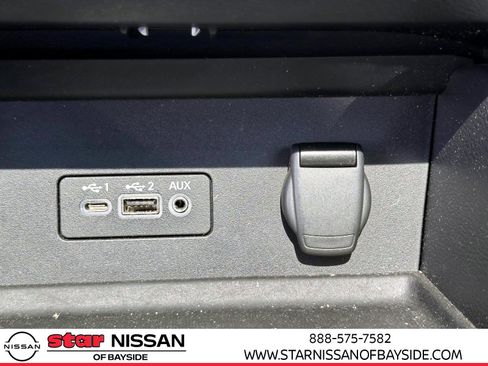 Certified 2022 Nissan Sentra SR w/ Trunk Package image 23