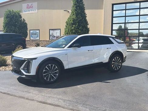 Used 2024 Cadillac Lyriq Sport AWD/4WD image 70