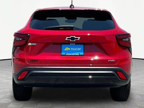 New 2026 Chevrolet Trax RS w/ Sunroof Package FWD image 5