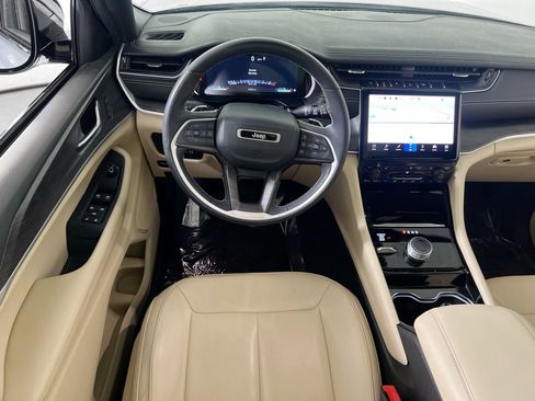 Used 2023 Jeep Grand Cherokee L Limited image 23