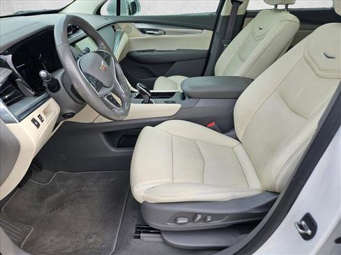 Used 2019 Cadillac XT5 Luxury image 16