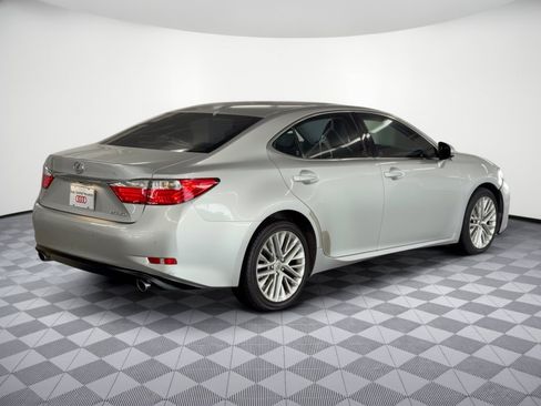 Used 2013 Lexus ES 350 w/ Luxury Pkg FWD image 9