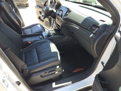 Certified 2023 Honda Passport TrailSport image 22