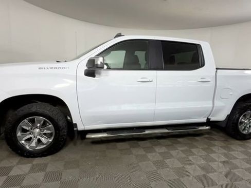Used 2022 Chevrolet Silverado 1500 LT w/ Protection Package AWD/4WD image 10