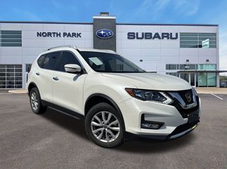 Used 2018 Nissan Rogue SV image 1