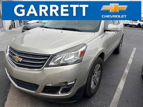 Used 2015 Chevrolet Traverse LT FWD image 1