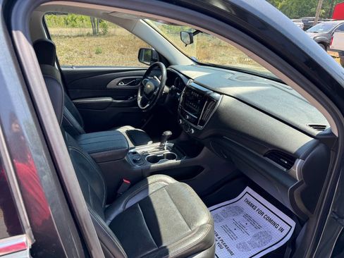 Used 2019 Chevrolet Traverse LT w/ LPO, Floor Liner Package AWD/4WD image 16