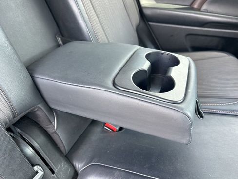 Used 2018 Toyota Highlander Plus image 48