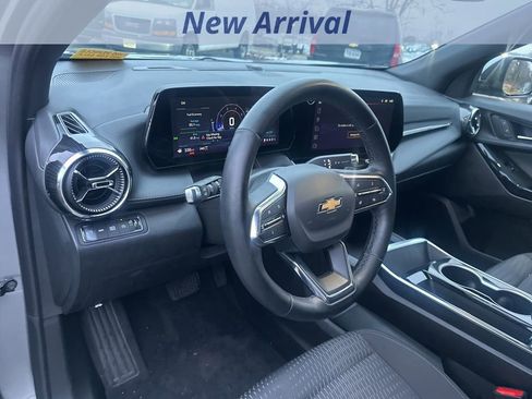 Certified 2025 Chevrolet Equinox LT image 11