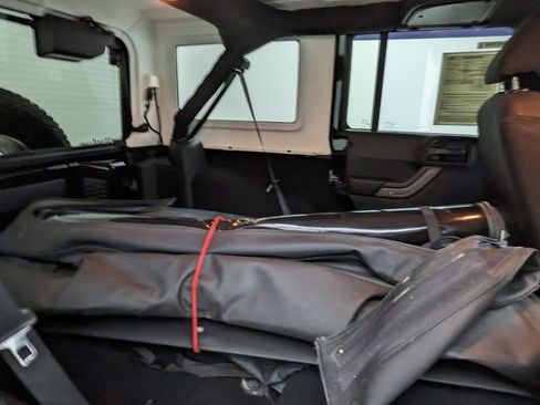 Used 2017 Jeep Wrangler Unlimited Sport image 32