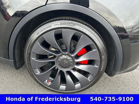 Used 2024 Tesla Model Y Performance image 33