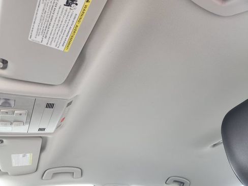 Used 2024 Volkswagen Jetta SE FWD image 20