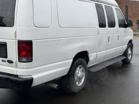 Used 2010 Ford E-350 and Econoline 350 XLT RWD image 8